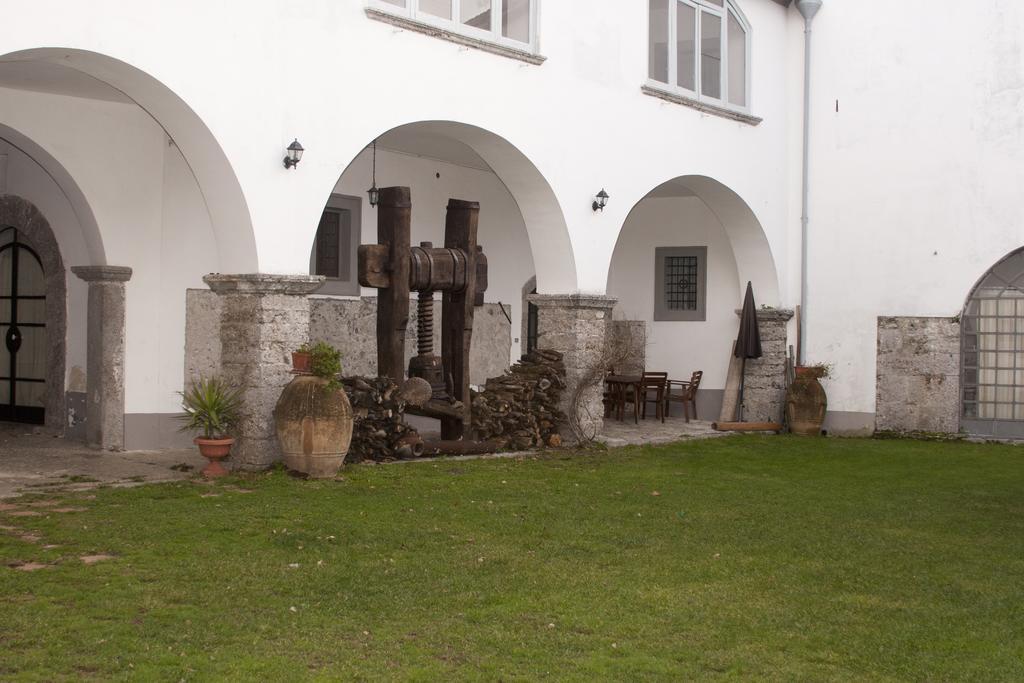 Palazzo D'Orsi Villa Calvanico Kamer foto