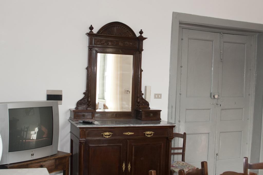 Palazzo D'Orsi Villa Calvanico Buitenkant foto